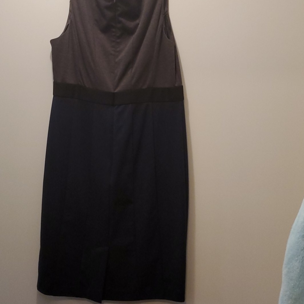 Color Block Sheath Dress - Picture 2 of 7
